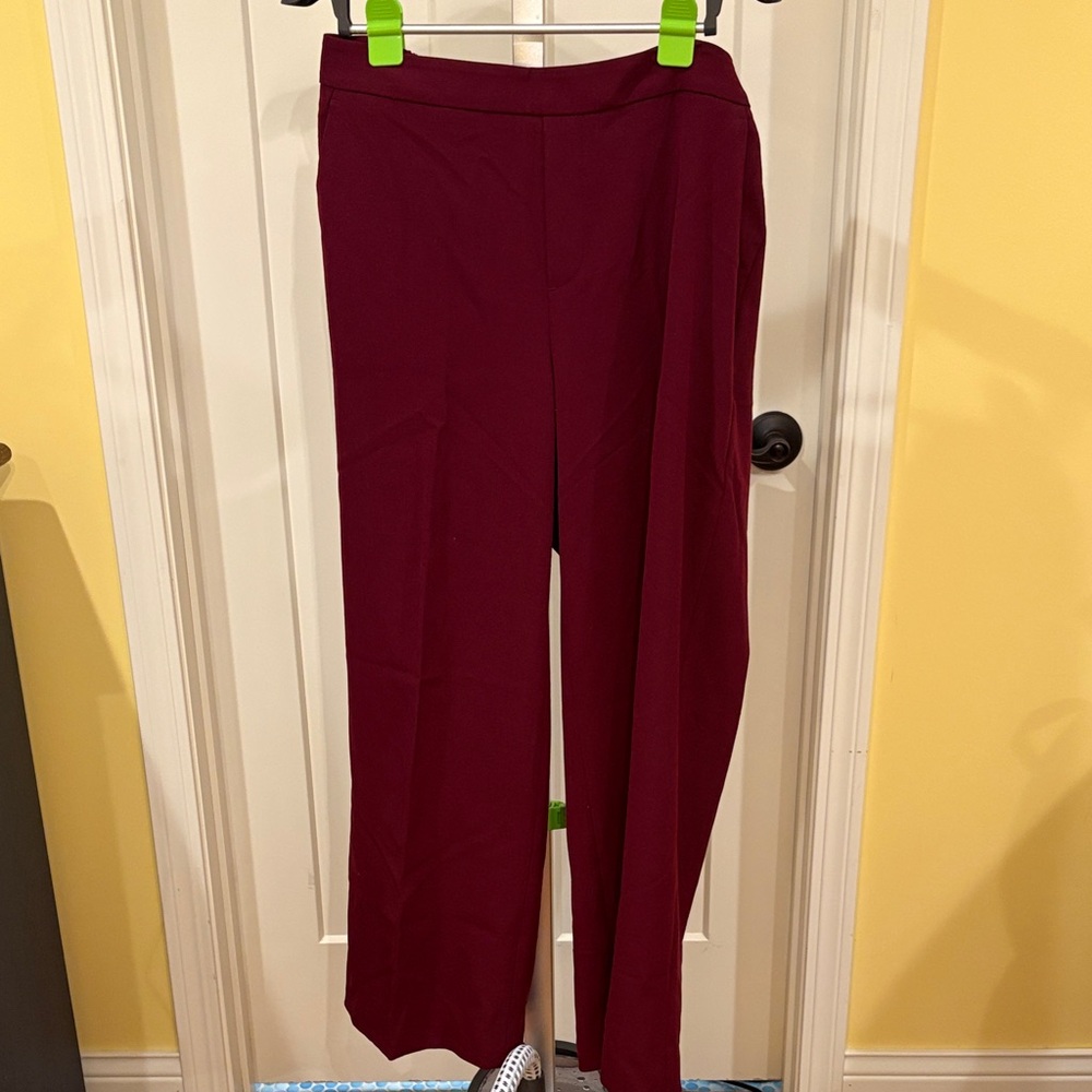 Banana Republic Factory Hayden Pant, Bright Wine color, EUC